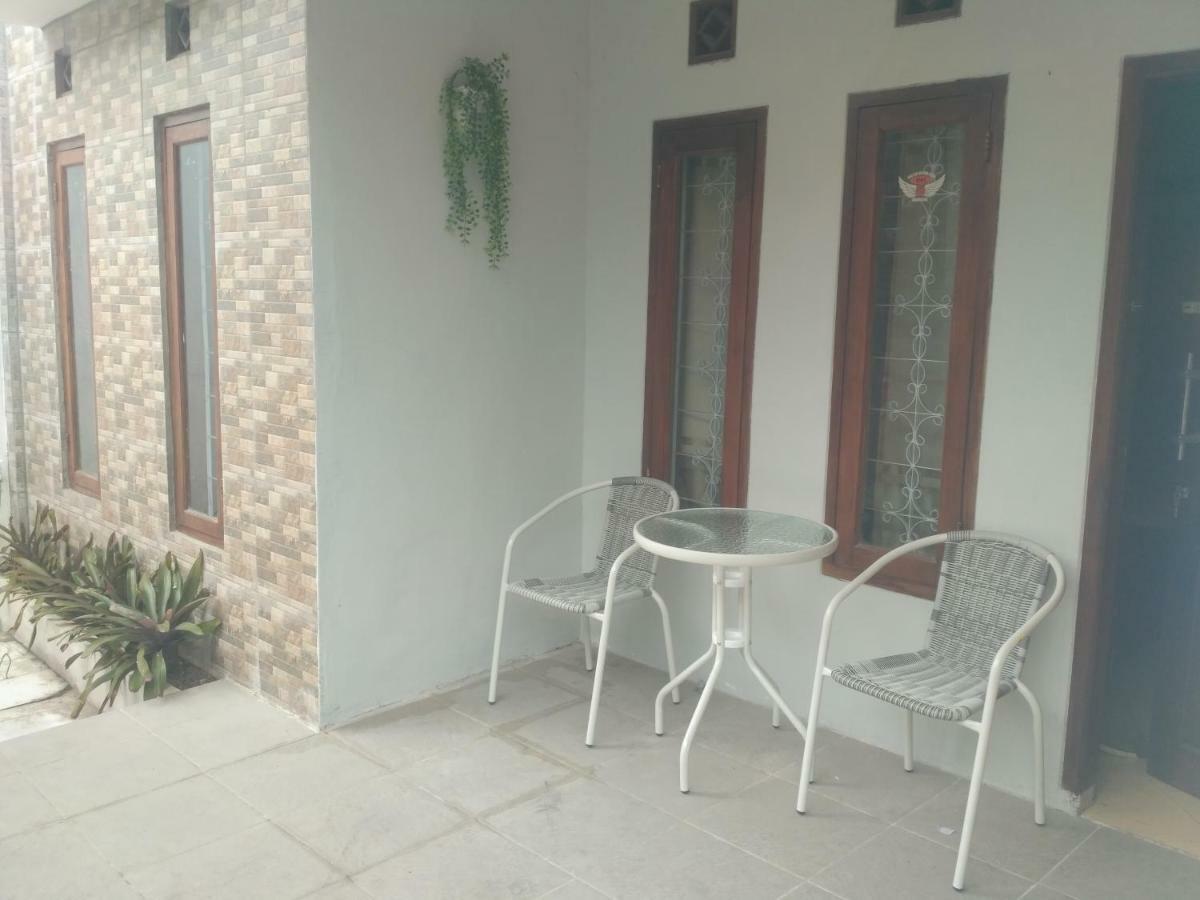 Homestay Bumi Asri III Cikutra Bandung Ngoại thất bức ảnh
